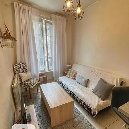 En Plein Coeur De Fontainebleau, Chateau A 3 Minutes A Pieds Apartment *